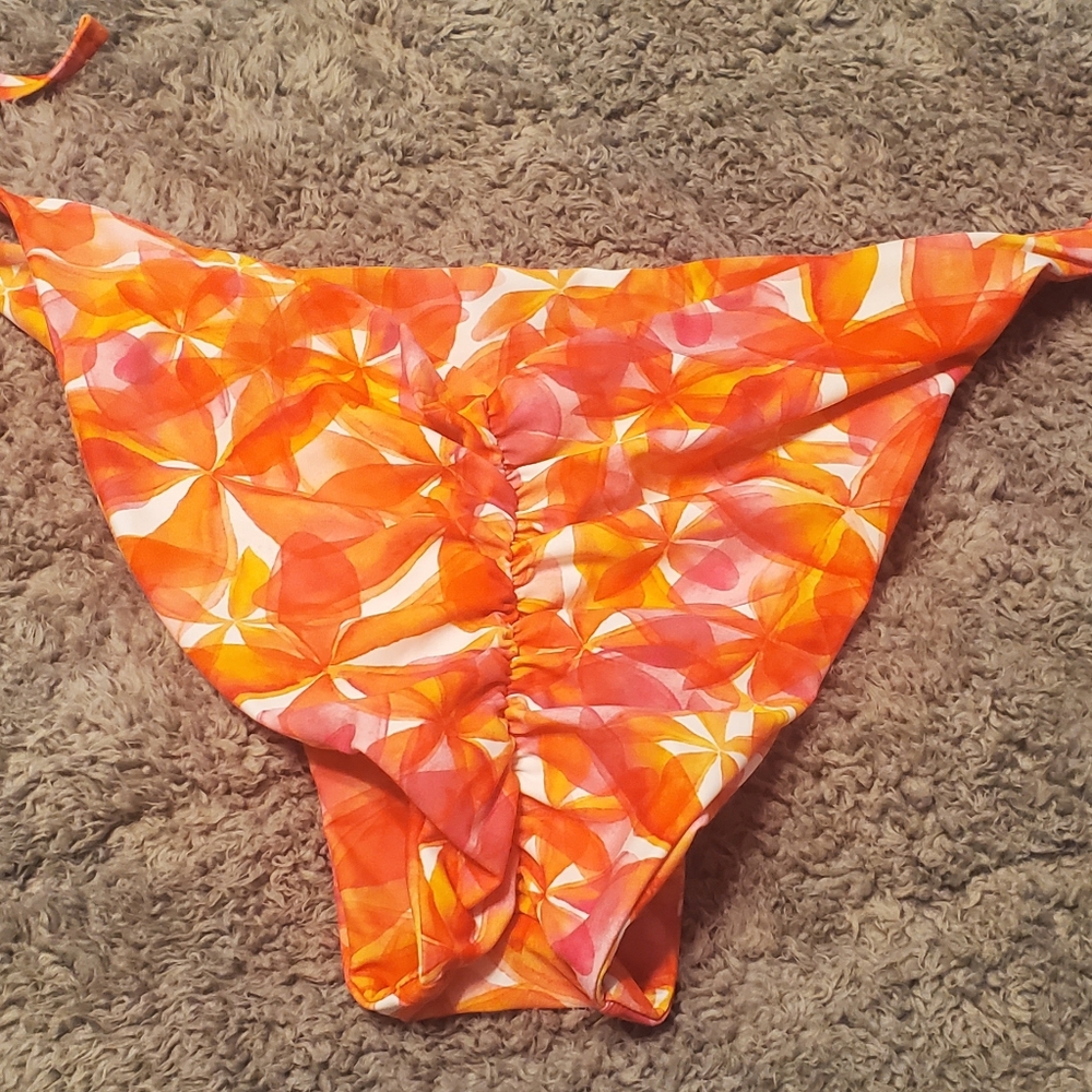 EUC bikini bottom